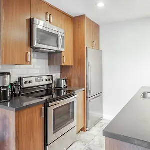 Apartment Next 2lifts W/free Parking Canada