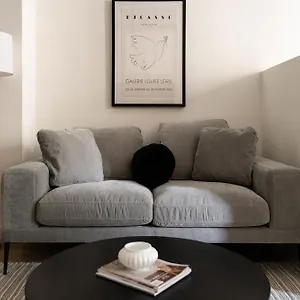 Maison Place Jacques-cartier By Luxury In Transit Montreal